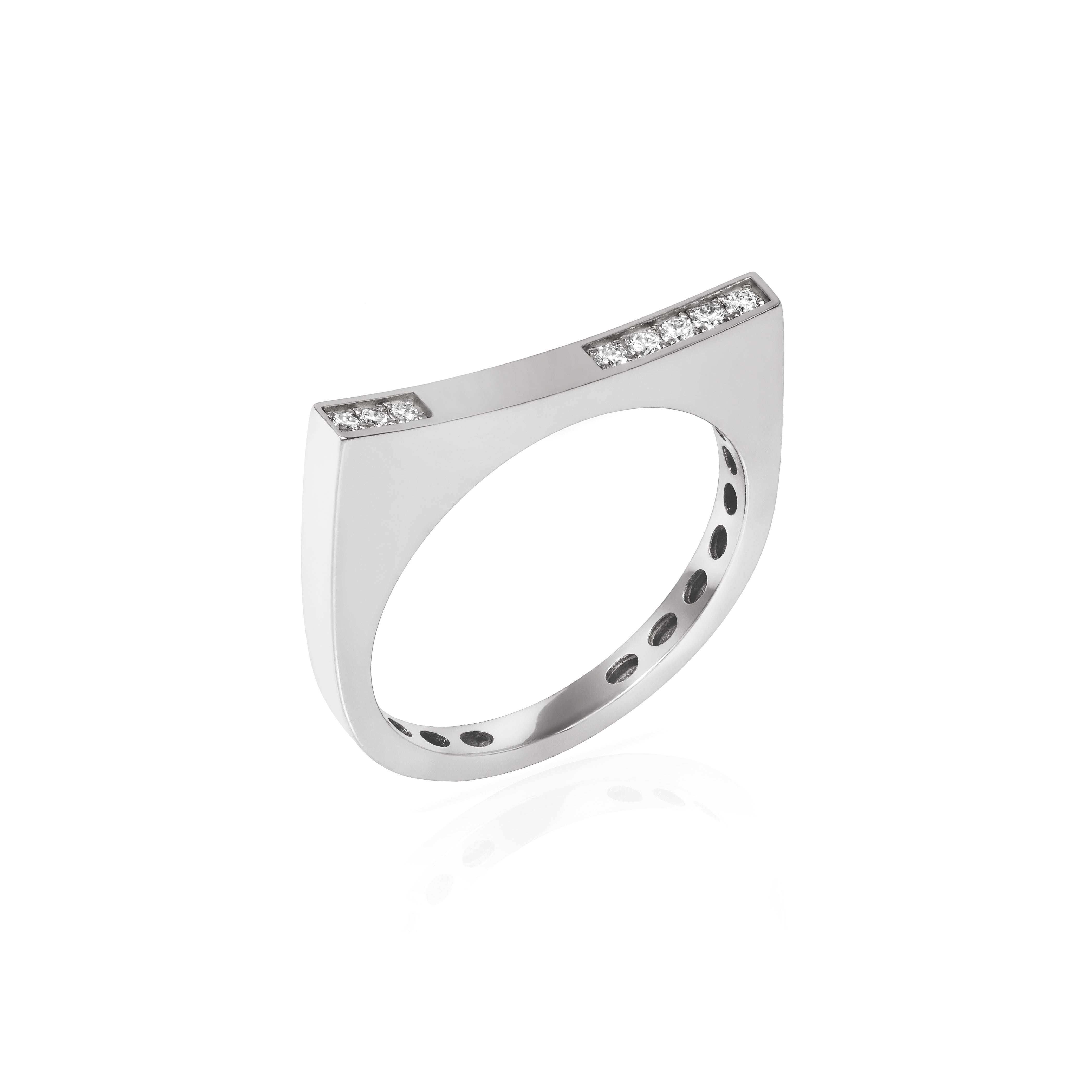 ONE SIDE TRIANGLE SIDE DIAMONDS