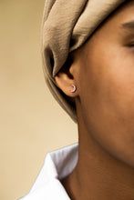 Carica l'immagine nel visualizzatore di Gallery, SINGLE MOON