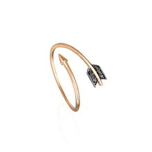 Laden Sie das Bild in den Galerie-Viewer, ARROW RING
