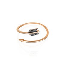 Laden Sie das Bild in den Galerie-Viewer, ARROW RING
